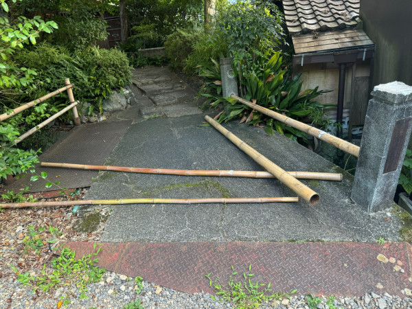 京都四百年歷史古寺慘被遊客破壞！拆欄杆/掉煙頭/擅自拍攝！曝光古寺慘況 