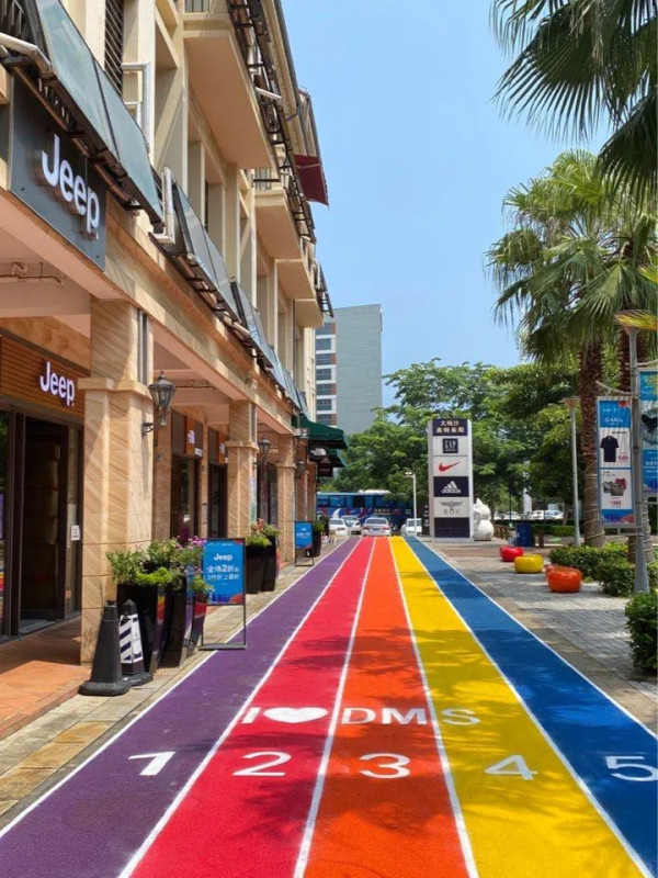 大梅沙8號倉Outlet（圖片來源︰小紅書@深圳大梅沙8號倉）