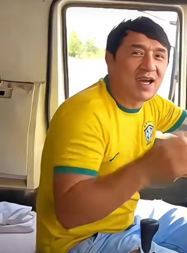 「巴西成龍」劈椰子影片網上瘋傳 與本尊勁似樣！2線索被指是AI合成？ 