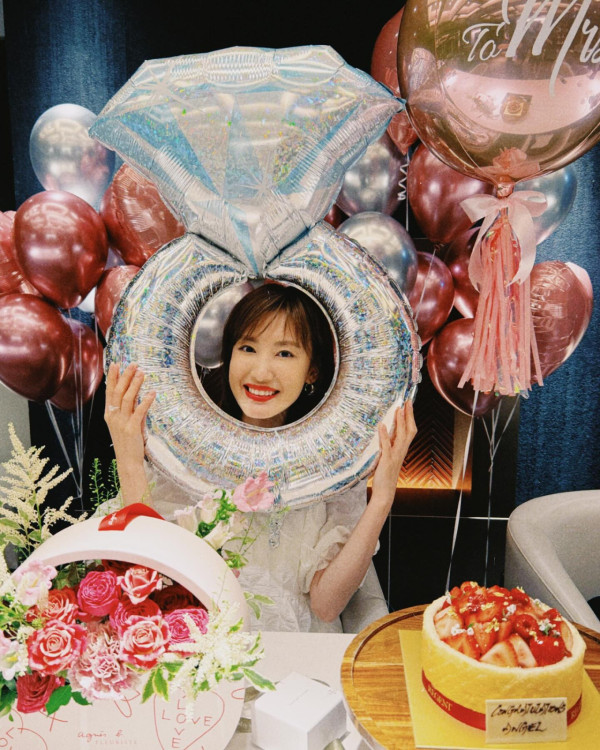 蔣家旻官宣電視台高層老公離職HOYTV！網民揣測一證據疑夫唱婦隨鋪路離巢