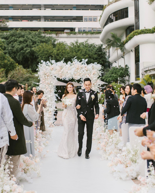 30歲拜金港姐撇甩老公獨遊西藏！着傳統服飾濃妝寫真罕有密實！ 