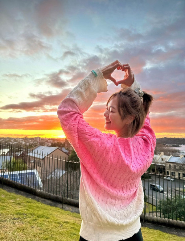 舒淇成都搭飛機返港狀態跌watt？包到冚仍難掩倦容 網友全憑一個特徵認出 