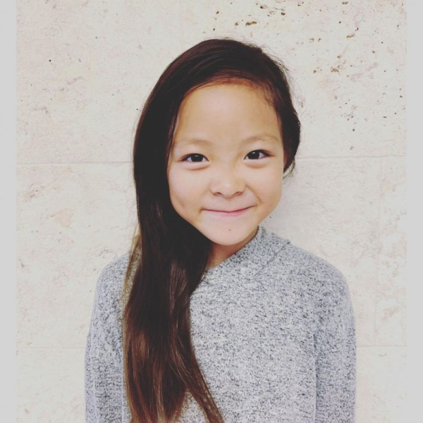 《超人回來了》秋小愛13歲生日!父母PO相慶祝感性落淚!近照判若兩人