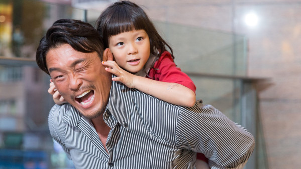 《超人回來了》秋小愛13歲生日!父母PO相慶祝感性落淚!近照判若兩人