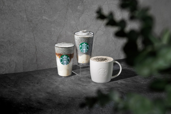 Starbucks萬聖節杯具登場！黑芝麻星冰樂／南瓜輕食Halloween必試