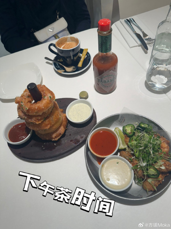 郭富城夫妻蜜遊英國街頭自拍 方媛發嗲功問5個字Aaron冧爆甜笑 