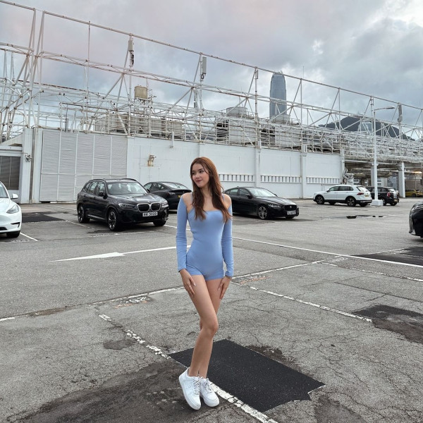 舒淇成都搭飛機返港狀態跌watt？包到冚仍難掩倦容 網友全憑一個特徵認出 