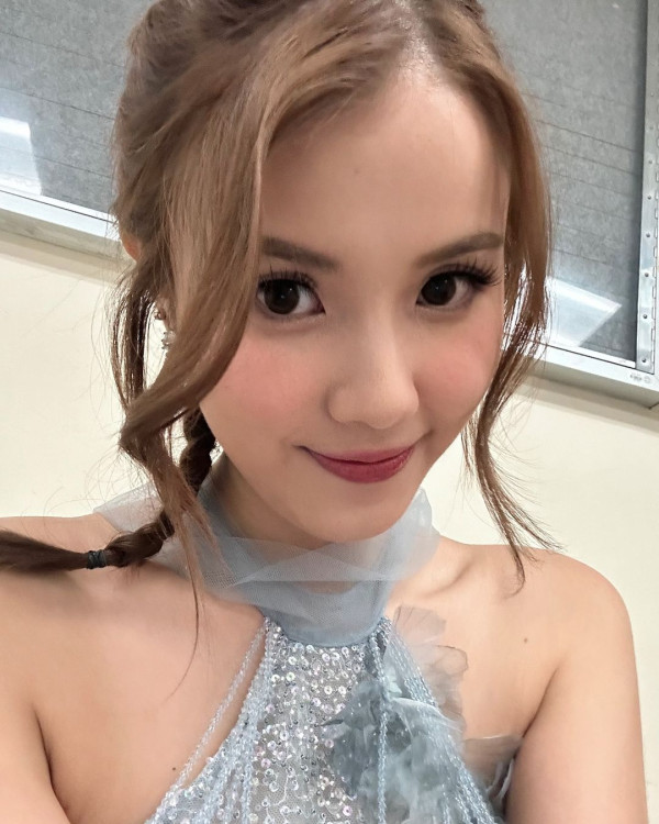 陳煒與老公結婚兩周年蜜遊日本 被熱情奈良鹿仔「攻擊」敏感部位 