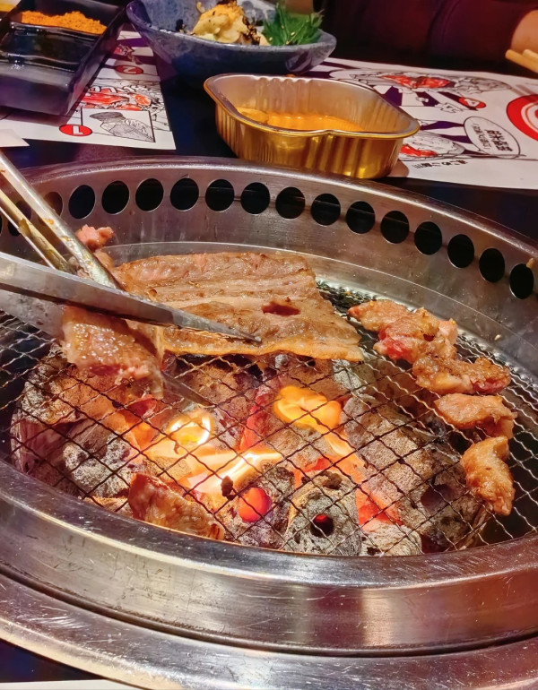 KK MALL｜來源：深圳地鐵、小紅書@跳舞的蓬蓬裙、小紅書@花喵喵、小紅書@暴飲暴食～瑜伽導師Rachel、小紅書@舉個栗子、小紅書@快樂星球、小紅書@耶耶美食、小紅書@莉莉兔子、太二酸菜魚官網、小紅書@蕉下見鹿、小紅書@憨居居-一起吃飯啦、小紅書@花花還能吃億口、小紅書@荔枝飽飽、小紅書@小福星、小紅書@墨鏡喵、番茄口袋、小紅書@會拍的梁波萬、小紅書@小秘書食記、小紅書@深圳吃貨課代表