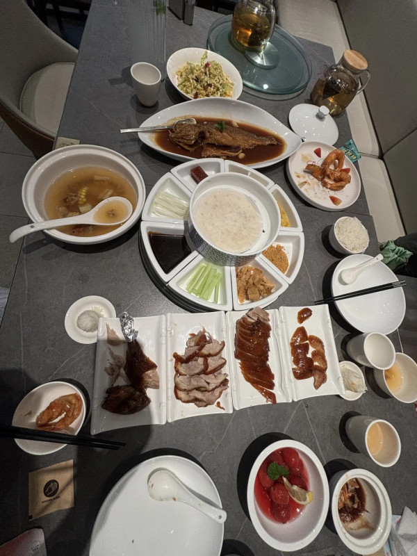 KK MALL｜來源：深圳地鐵、小紅書@跳舞的蓬蓬裙、小紅書@花喵喵、小紅書@暴飲暴食～瑜伽導師Rachel、小紅書@舉個栗子、小紅書@快樂星球、小紅書@耶耶美食、小紅書@莉莉兔子、太二酸菜魚官網、小紅書@蕉下見鹿、小紅書@憨居居-一起吃飯啦、小紅書@花花還能吃億口、小紅書@荔枝飽飽、小紅書@小福星、小紅書@墨鏡喵、番茄口袋、小紅書@會拍的梁波萬、小紅書@小秘書食記、小紅書@深圳吃貨課代表