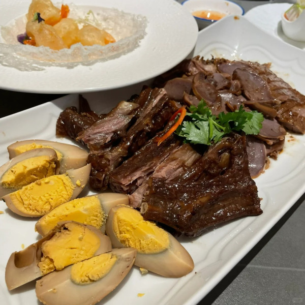 KK MALL｜來源：深圳地鐵、小紅書@跳舞的蓬蓬裙、小紅書@花喵喵、小紅書@暴飲暴食～瑜伽導師Rachel、小紅書@舉個栗子、小紅書@快樂星球、小紅書@耶耶美食、小紅書@莉莉兔子、太二酸菜魚官網、小紅書@蕉下見鹿、小紅書@憨居居-一起吃飯啦、小紅書@花花還能吃億口、小紅書@荔枝飽飽、小紅書@小福星、小紅書@墨鏡喵、番茄口袋、小紅書@會拍的梁波萬、小紅書@小秘書食記、小紅書@深圳吃貨課代表