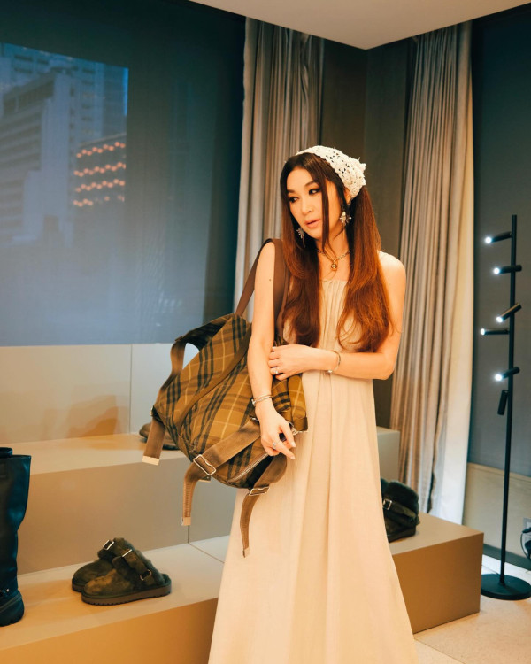 58歲溫碧霞廣州性感開騷！Bra Top短裙上陣勁歌熱舞！ 