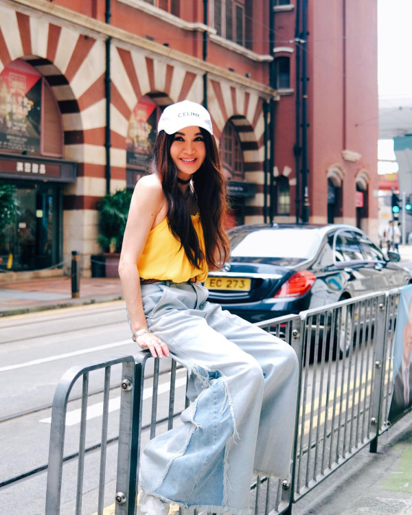 58歲溫碧霞廣州性感開騷！Bra Top短裙上陣勁歌熱舞！ 