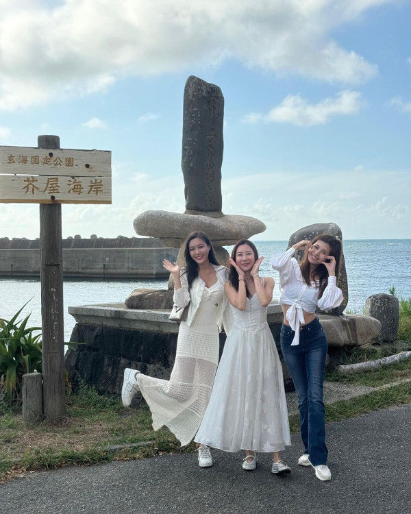 陳煒與老公結婚兩周年蜜遊日本 被熱情奈良鹿仔「攻擊」敏感部位 