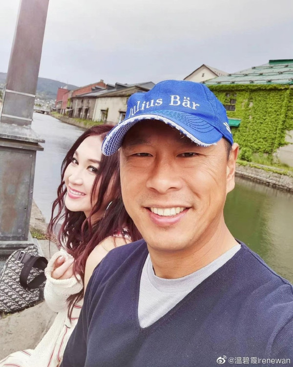 58歲溫碧霞廣州性感開騷！Bra Top短裙上陣勁歌熱舞！ 