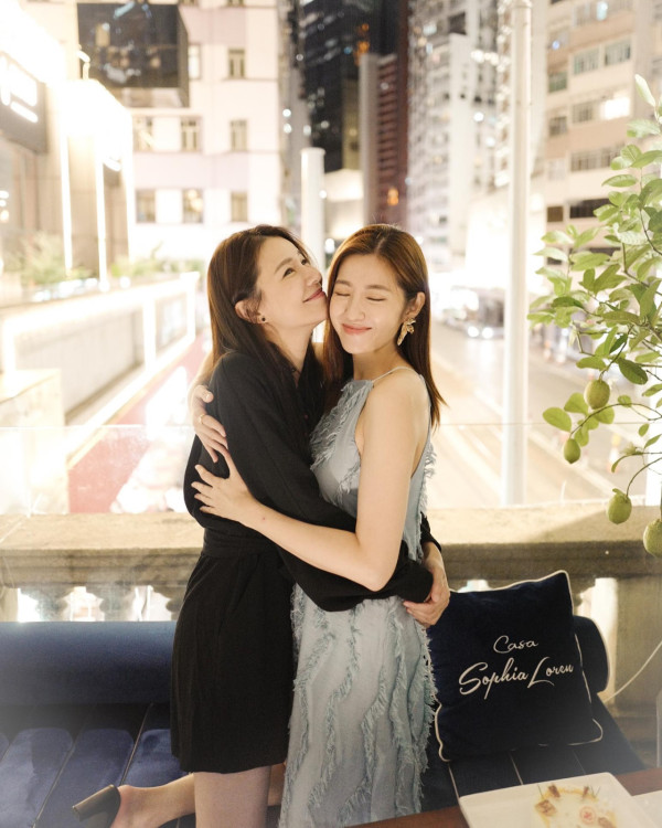 42歲黃翠如最新近照驚現牙籤腳！網民指「又瘦咗」曾被傳孕味濃 