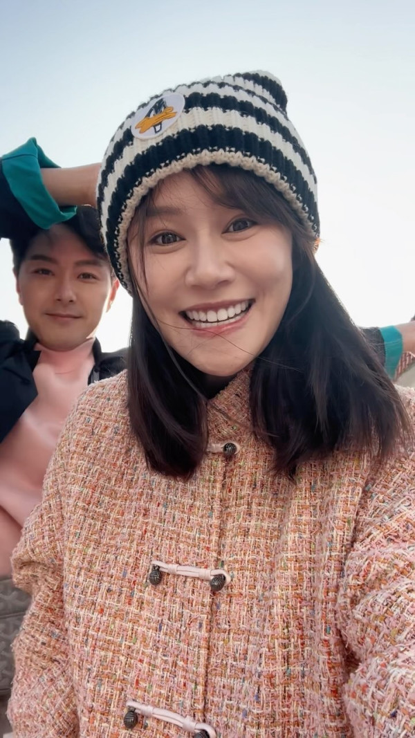 42歲黃翠如最新近照驚現牙籤腳！網民指「又瘦咗」曾被傳孕味濃 