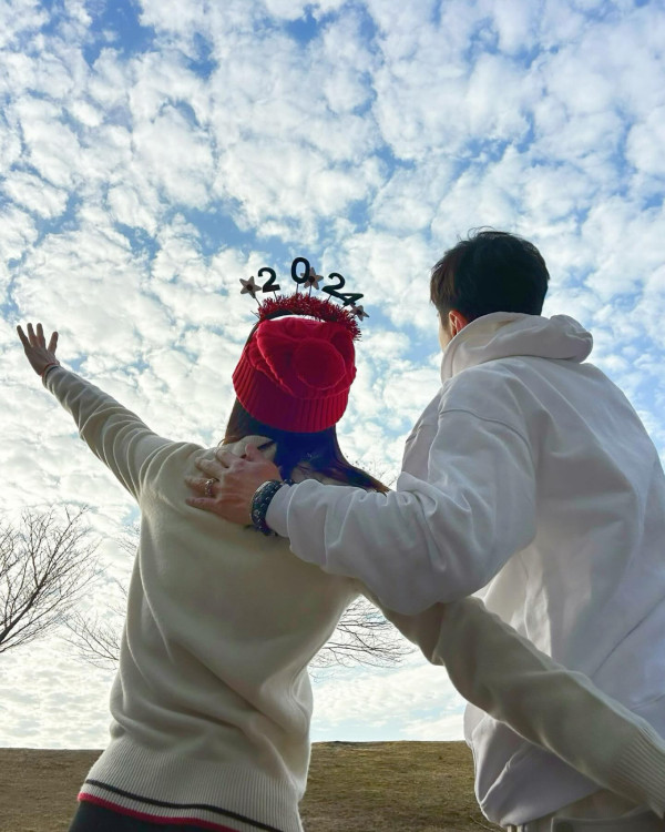 42歲黃翠如最新近照驚現牙籤腳！網民指「又瘦咗」曾被傳孕味濃 