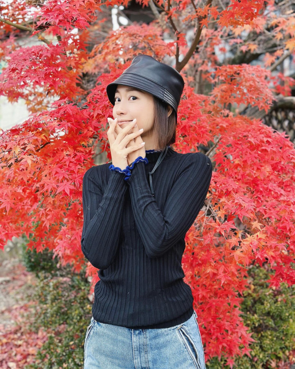 Mandy Lieu英國生圖曝光！搬離億萬豪宅 樸素打扮零化妝狀態驚人 