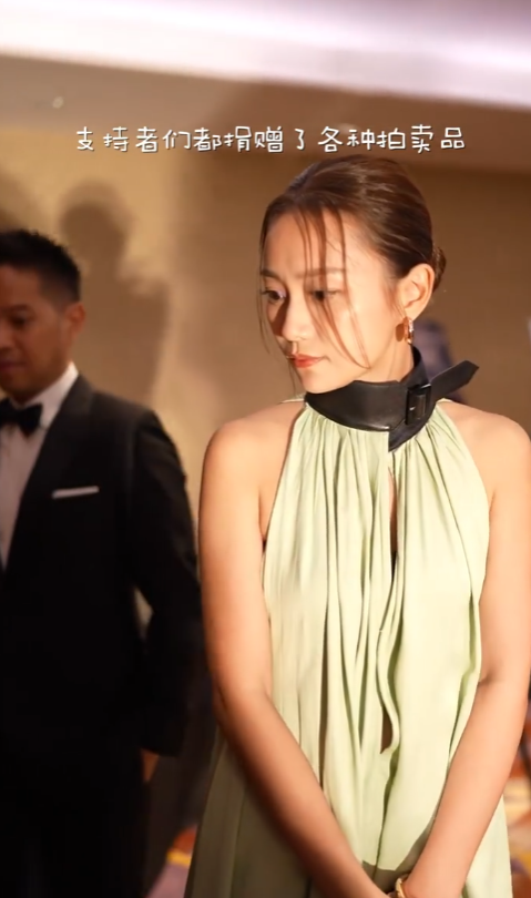 Mandy Lieu英國生圖曝光！搬離億萬豪宅 樸素打扮零化妝狀態驚人 