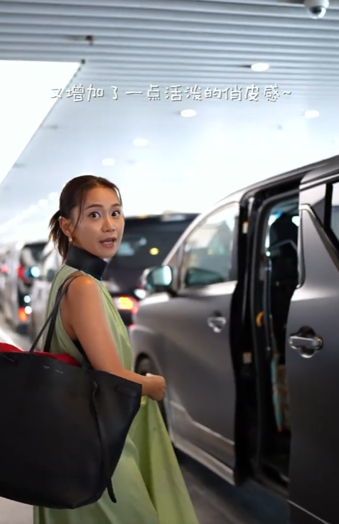 Mandy Lieu英國生圖曝光！搬離億萬豪宅 樸素打扮零化妝狀態驚人 