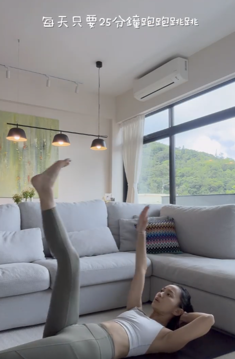 Mandy Lieu英國生圖曝光！搬離億萬豪宅 樸素打扮零化妝狀態驚人 