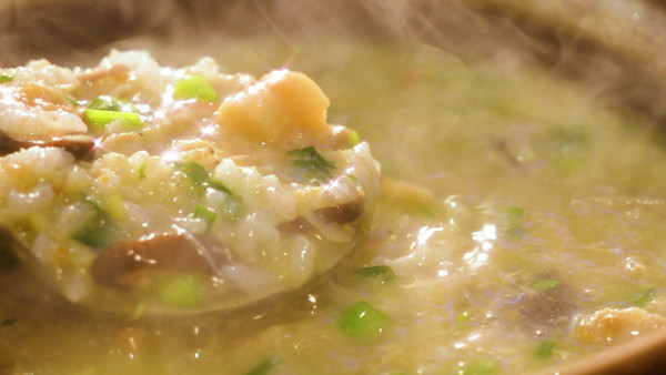 TVB「最強Body」郭珮文比堅尼浸溫泉大開中門極誘人！陳懿德連換泳衣派粉絲福利 