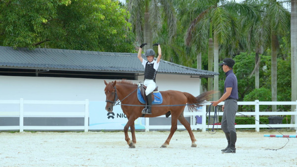 吃貨橫掃港深珠｜彭慧中/梁凱晴/廖慧儀玩轉大灣區！體驗399人仔直昇機遊 無邊際泳池水著派福利 