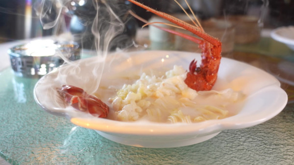 吃貨橫掃港深珠｜彭慧中/梁凱晴/廖慧儀玩轉大灣區！體驗399人仔直昇機遊 無邊際泳池水著派福利 