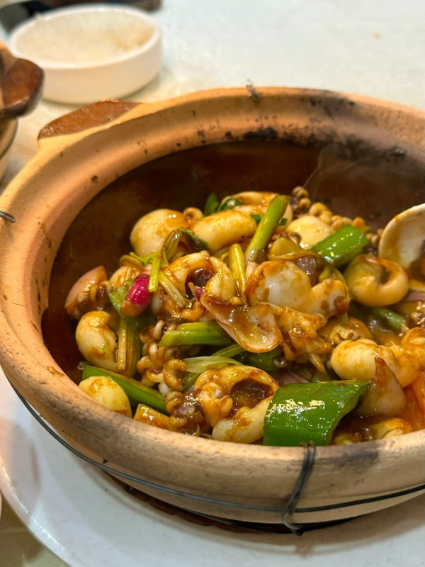 榮生啫啫煲(圖片來源:小紅書@愛吃小米椒) 榮生啫啫煲(圖片來源:小紅書@愛吃小米椒)