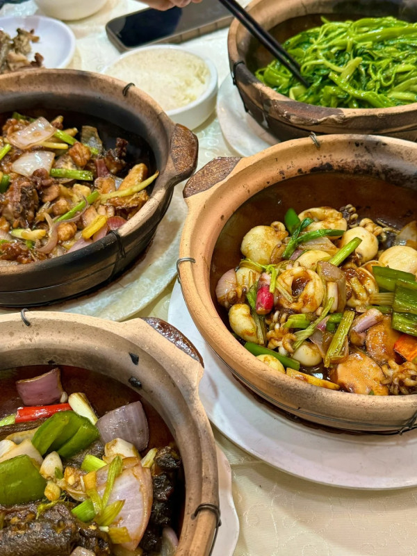 榮生啫啫煲(圖片來源:小紅書@愛吃小米椒) 榮生啫啫煲(圖片來源:小紅書@愛吃小米椒)