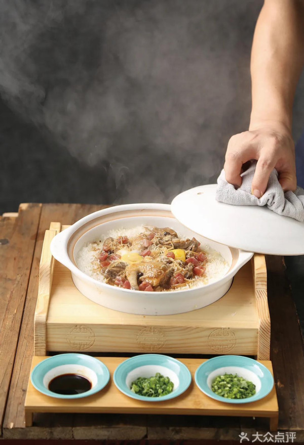 大鴿飯(圖片來源:大眾點評) 大鴿飯(圖片來源:大眾點評)