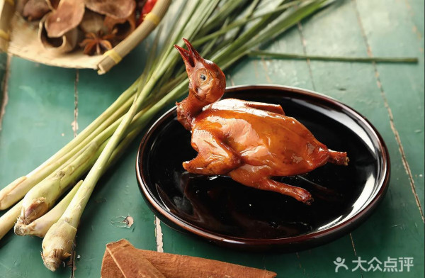 大鴿飯(圖片來源:大眾點評) 大鴿飯(圖片來源:大眾點評)