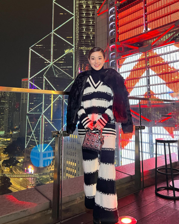 前港姐冠軍著比堅尼歐遊！突然性感露肉派福利！ 