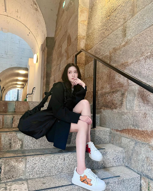 台灣瘋傳Costco氣質美女收銀員!網民以為明星拍節目 求分店地址!