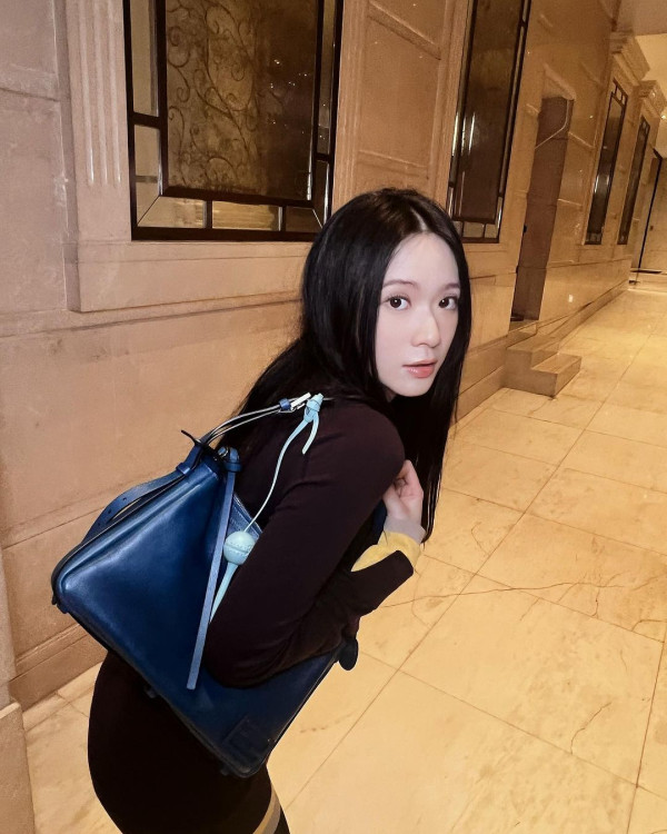 台灣瘋傳Costco氣質美女收銀員!網民以為明星拍節目 求分店地址!