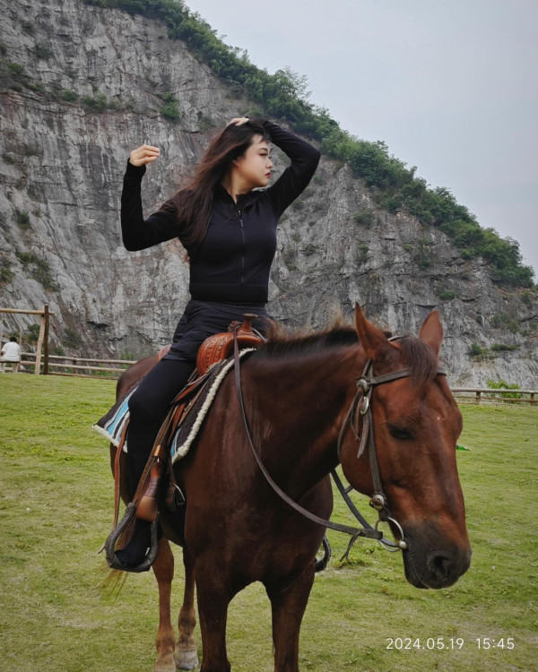 細細粒晒一年地獄式減肥成果!著泳衣身材傲人視覺震撼!