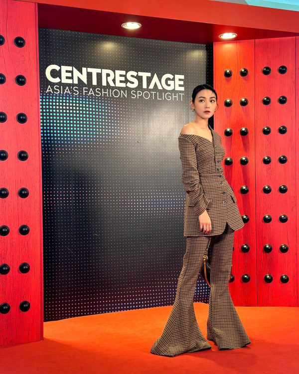 《愛回家》30歲小花遊越南富國島狂晒靚相!螢光粉色泳衣露事業線!