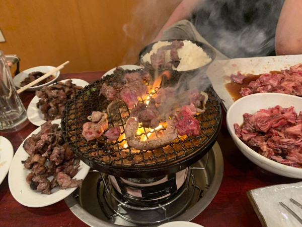 淺草美食︰人氣木炭燒肉 本とさや(圖片來源︰IG@hontosayagram) 淺草美食︰人氣木炭燒肉 本とさや(圖片來源︰IG@hontosayagram)