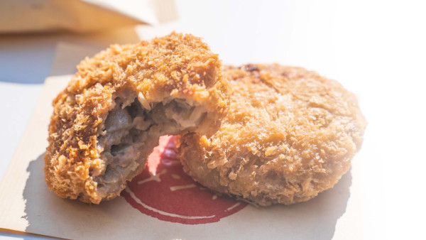 淺草美食︰CP值極高炸豬肉餅 淺草炸肉餅(圖片來源︰淺草炸肉餅官網) 淺草美食︰CP值極高炸豬肉餅 淺草炸肉餅(圖片來源︰淺草炸肉餅官網)