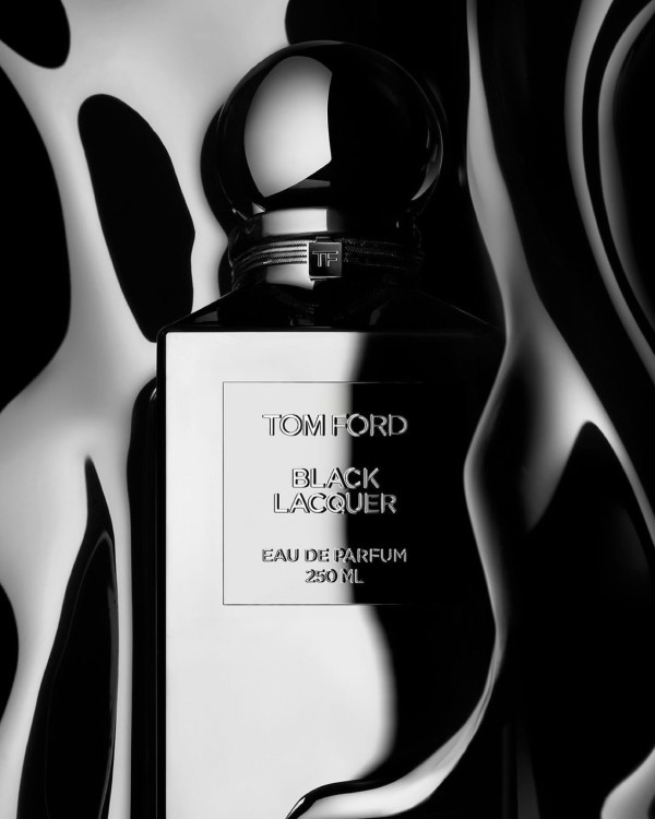 木香香水推介9 : TOM FORD Black Lacquer 香氛  售价 : HK$2,040(30ML)/HK$3,245(50ML)/HK$7,860(250ML)