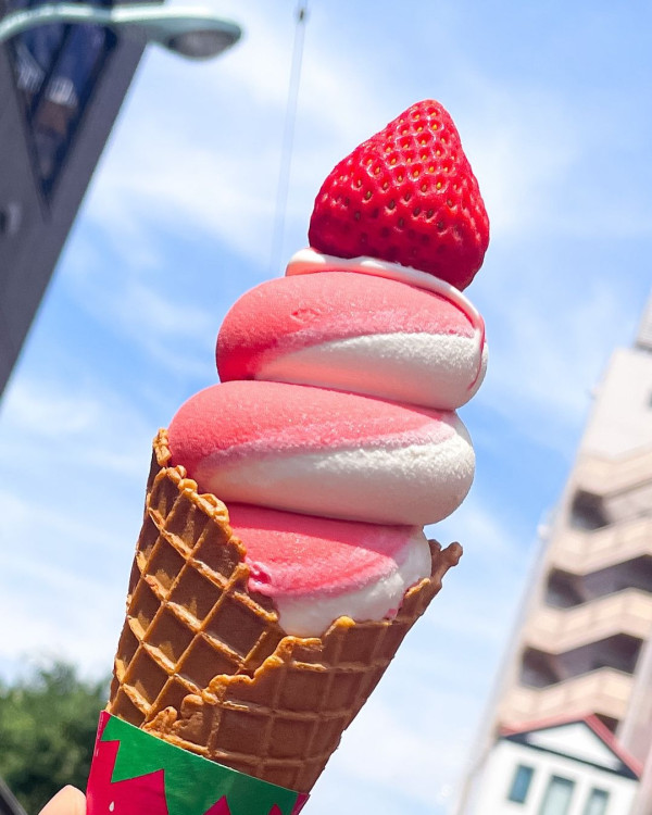 淺草美食︰草莓糰子打卡甜品 淺草空月（圖片來源︰IG@solatsuki_jp）