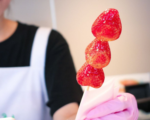 淺草美食︰草莓糰子打卡甜品 淺草空月（圖片來源︰IG@solatsuki_jp）