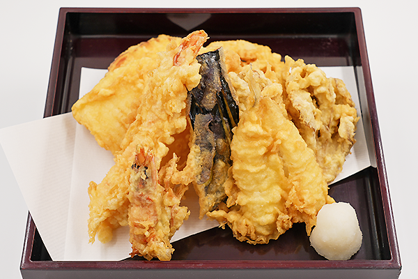 淺草美食︰天婦羅老字號店 雷門三定(圖片來源︰雷門三定官網) 淺草美食︰天婦羅老字號店 雷門三定(圖片來源︰雷門三定官網)