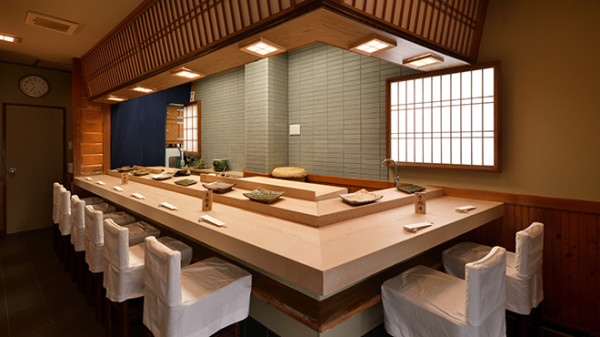 淺草美食︰米芝蓮壽司店 鮨一新(圖片來源︰tabelog.com) 淺草美食︰米芝蓮壽司店 鮨一新(圖片來源︰tabelog.com)