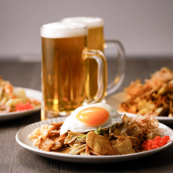 淺草美食︰仙貝章魚燒 浅草蛸たこ×ころも兄弟(圖片來源︰IG@asakusa_tacotaco_koromo_bro) 淺草美食︰仙貝章魚燒 浅草蛸たこ×ころも兄弟(圖片來源︰IG@asakusa_tacotaco_koromo_bro)