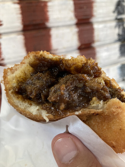 淺草美食︰黑毛和牛咖哩麵包 豊福(圖片來源︰tabelog.com) 淺草美食︰黑毛和牛咖哩麵包 豊福(圖片來源︰tabelog.com)