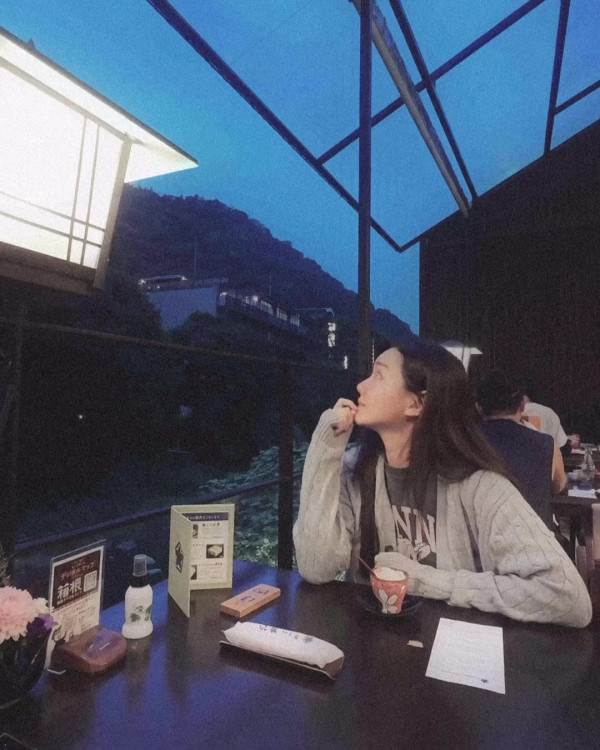 湯洛雯孖學霸妹妹遊濟州島！湯洛瑤火辣泳裝性感相被翻出！ 