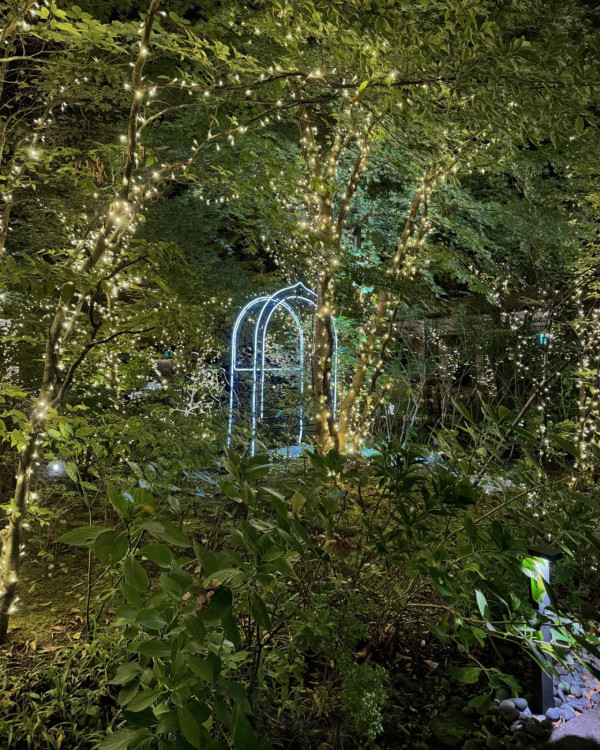 湯洛雯孖學霸妹妹遊濟州島！湯洛瑤火辣泳裝性感相被翻出！ 