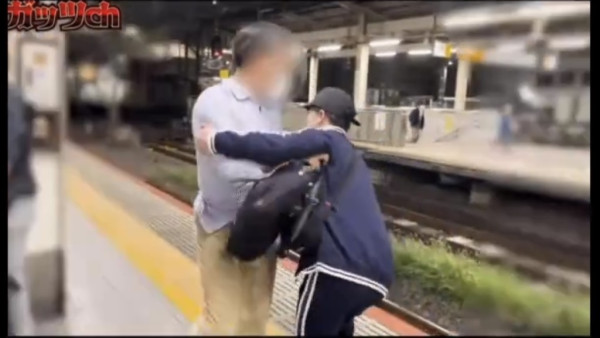 港人夫婦遊大阪遇劫被刺傷！23歲無業男被捕親揭犯案原因 